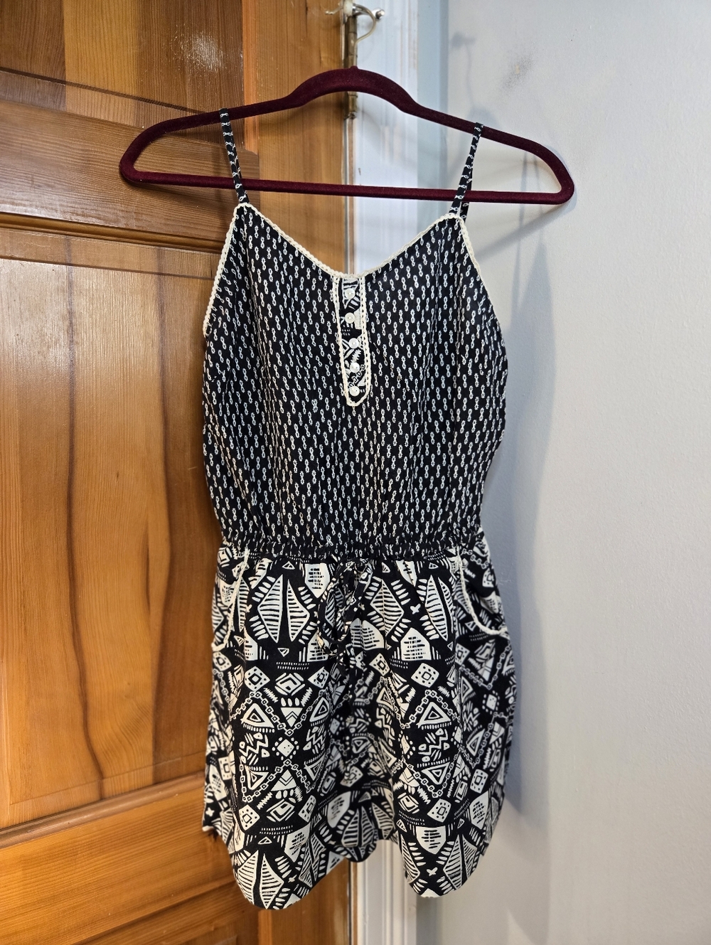 Ultra Pink Black and White Printed Romper with Pink Label Sz Small